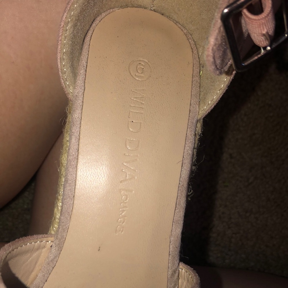 High heels - Picture 5 of 6